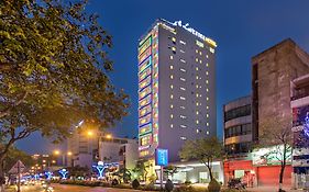 Lavender Riverside Hotel